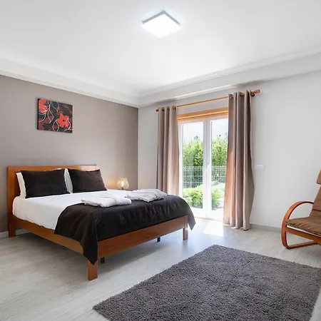 Flor Rosa Piscina E Jacuzzi Salir de Matos